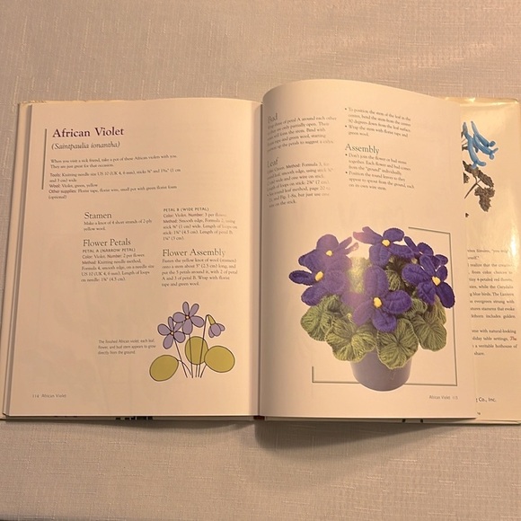 FLOWERS IN WOOL BOOK BY LILY SIMONS - Picture 9 of 15